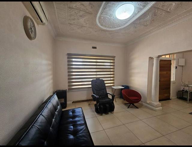 3 BEDROOM HOUSE FOR SALE IN MAYFAIR WEST